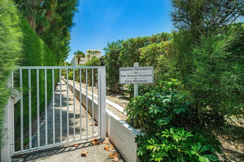 2784 S Ocean Boulevard #203N Palm Beach, FL 33480
