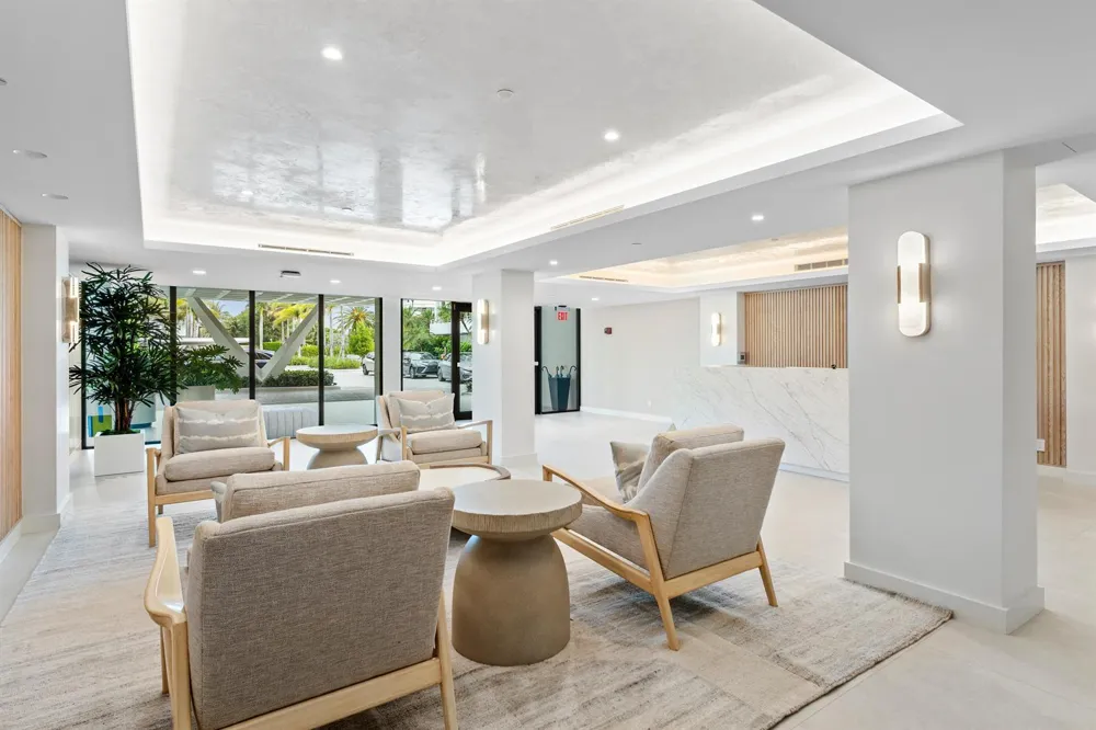 2784 S Ocean Boulevard #203N Palm Beach, FL 33480