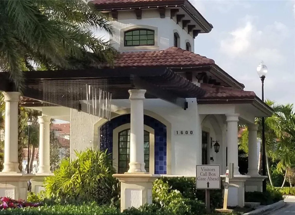 11824 SW 13th Court Pembroke Pines, FL 33025