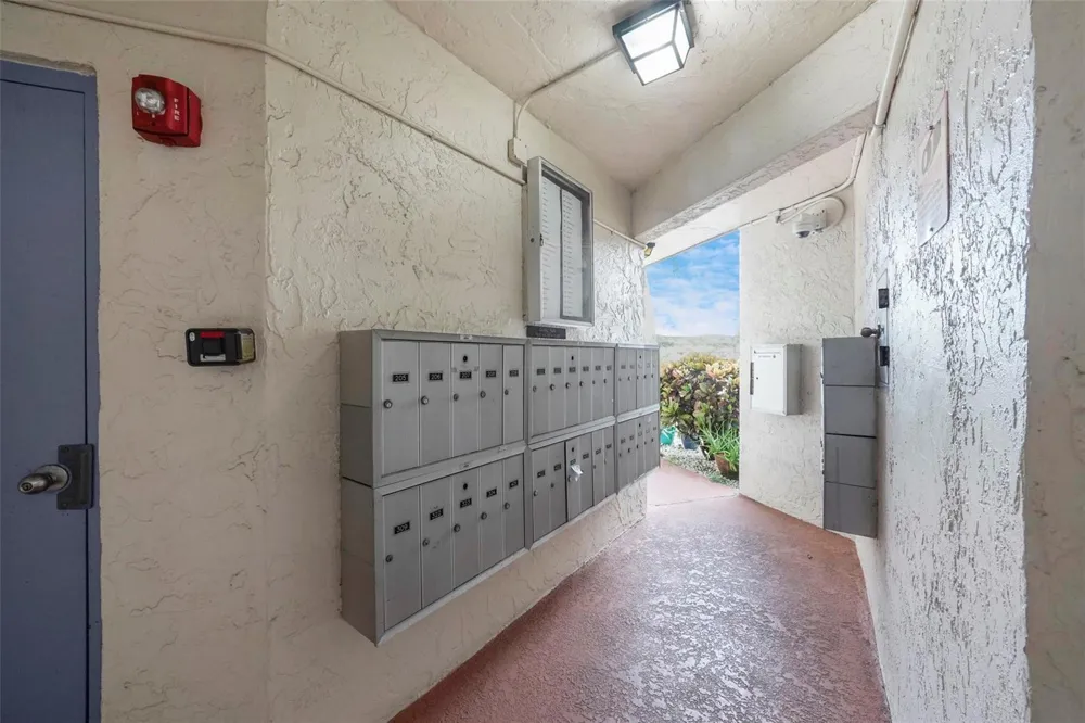 7500 NW 30th Place #402 Sunrise, FL 33313
