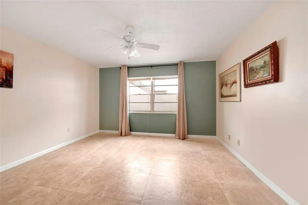 7500 NW 30th Place #402 Sunrise, FL 33313