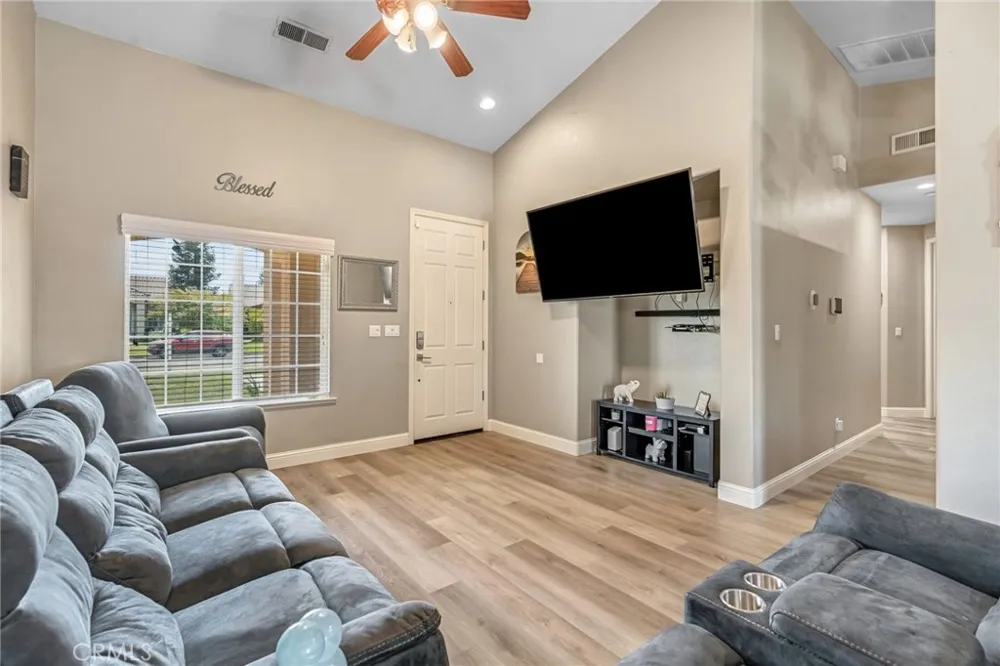 6336 W Wrenwood Fresno, CA 93723