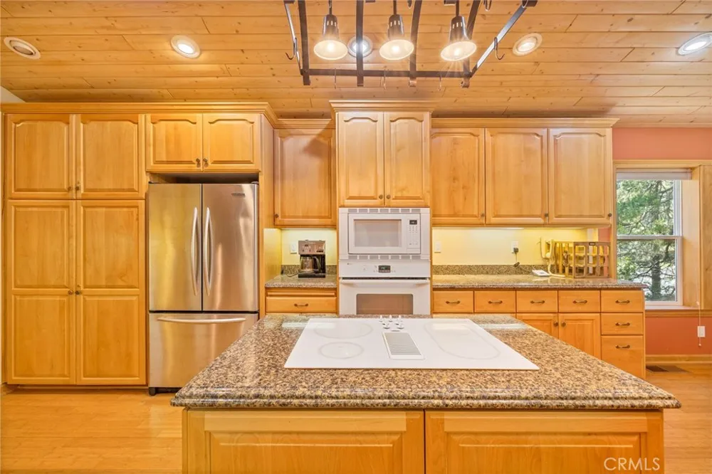 39964 Cedar Vista Bass Lake, CA 93604