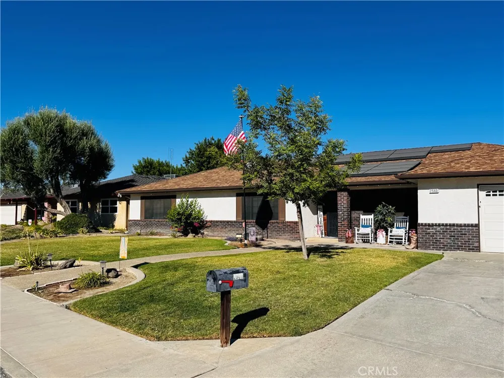 2560 Chestnut Hanford, CA 93230