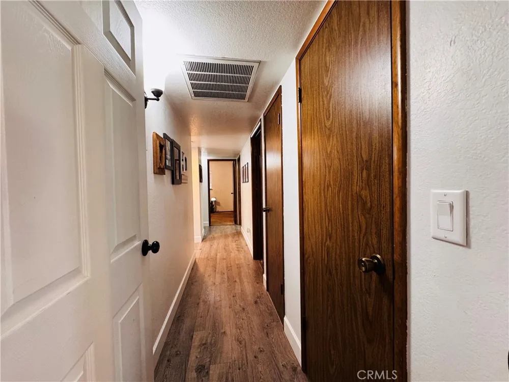 2560 Chestnut Hanford, CA 93230