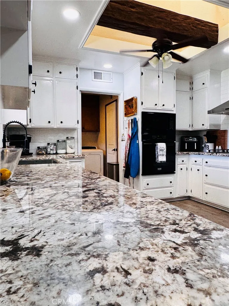 2560 Chestnut Hanford, CA 93230