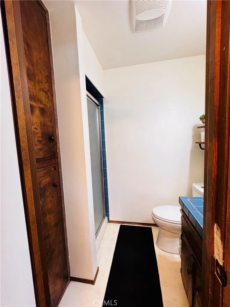 2560 Chestnut Hanford, CA 93230