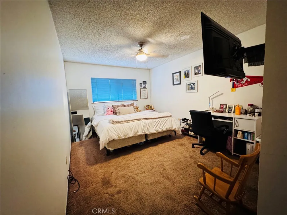 2560 Chestnut Hanford, CA 93230