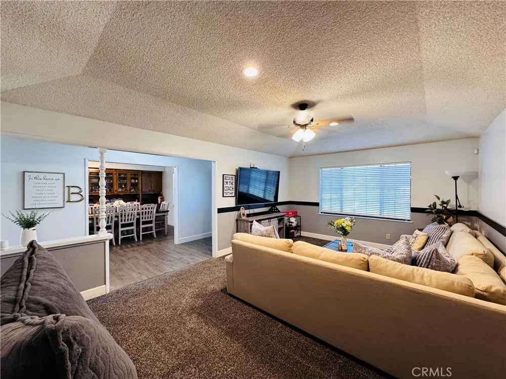 2560 Chestnut Hanford, CA 93230