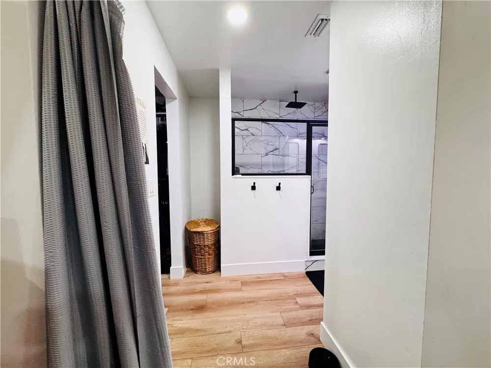 2560 Chestnut Hanford, CA 93230