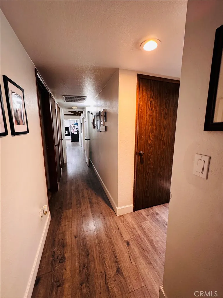 2560 Chestnut Hanford, CA 93230