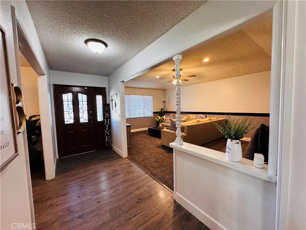 2560 Chestnut Hanford, CA 93230