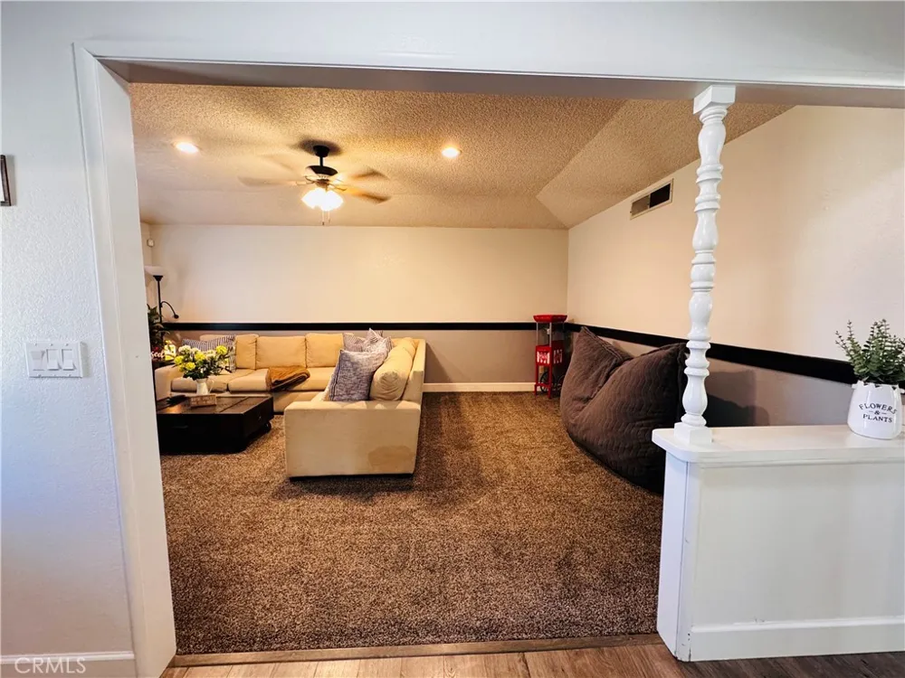 2560 Chestnut Hanford, CA 93230