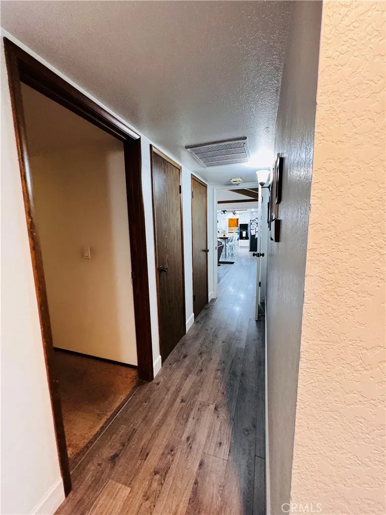 2560 Chestnut Hanford, CA 93230