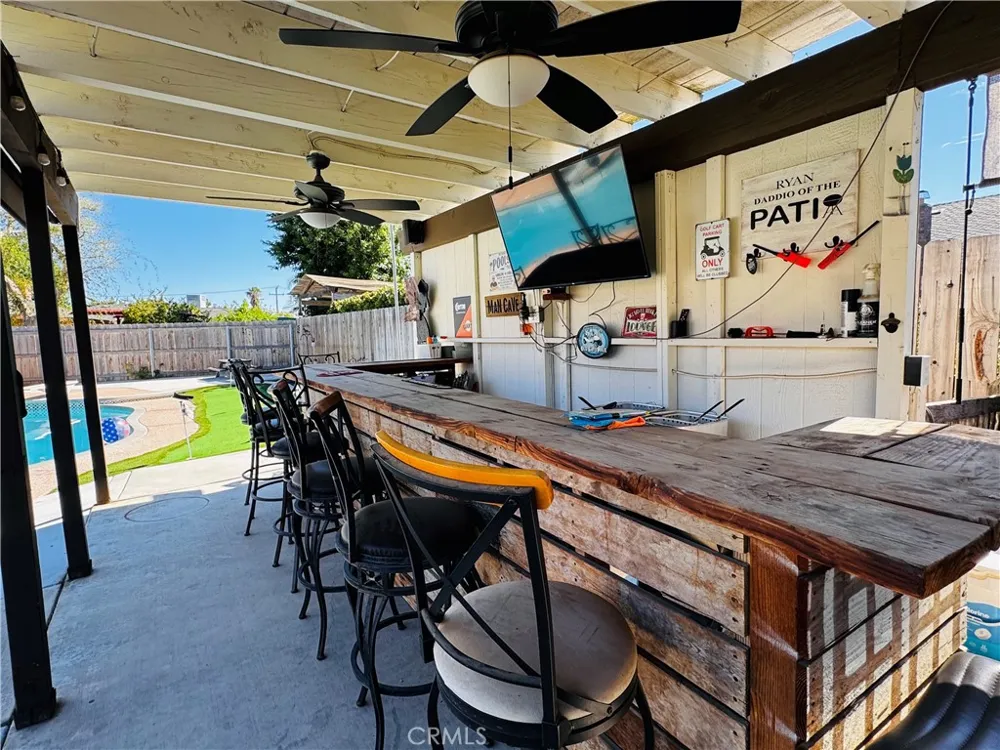 2560 Chestnut Hanford, CA 93230