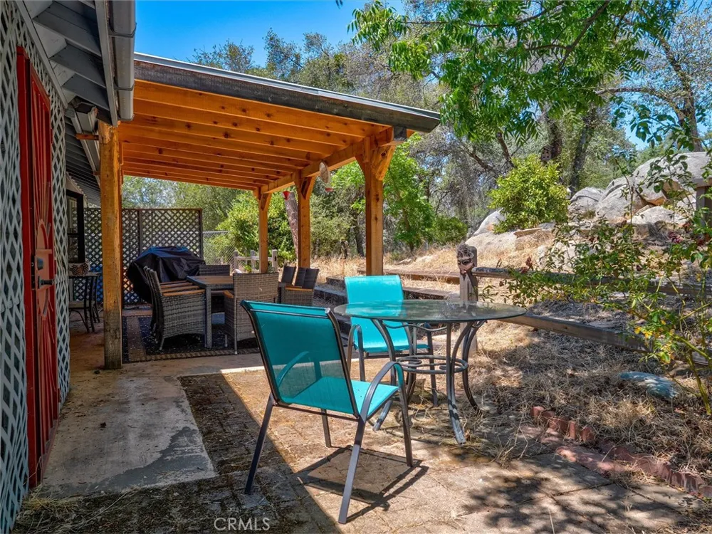 43710 Hilltop Ahwahnee, CA 93601