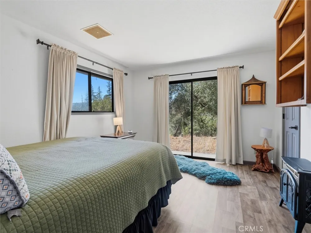43710 Hilltop Ahwahnee, CA 93601