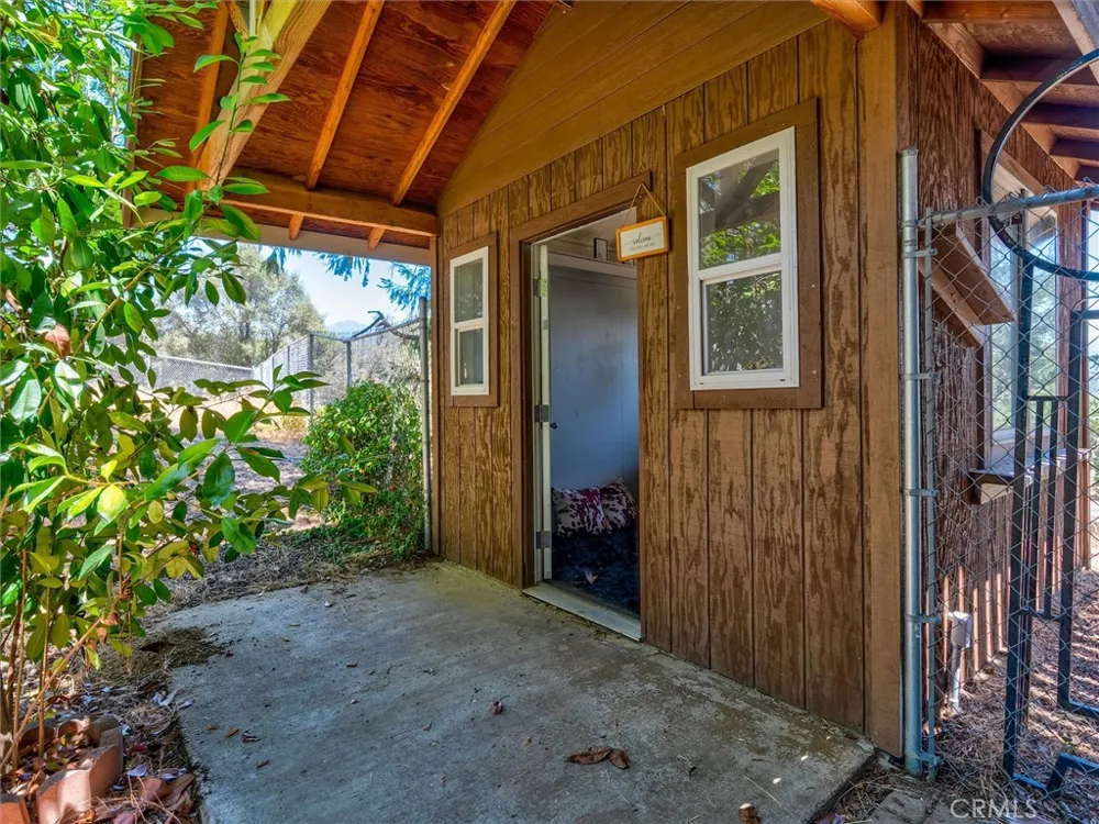 43710 Hilltop Ahwahnee, CA 93601