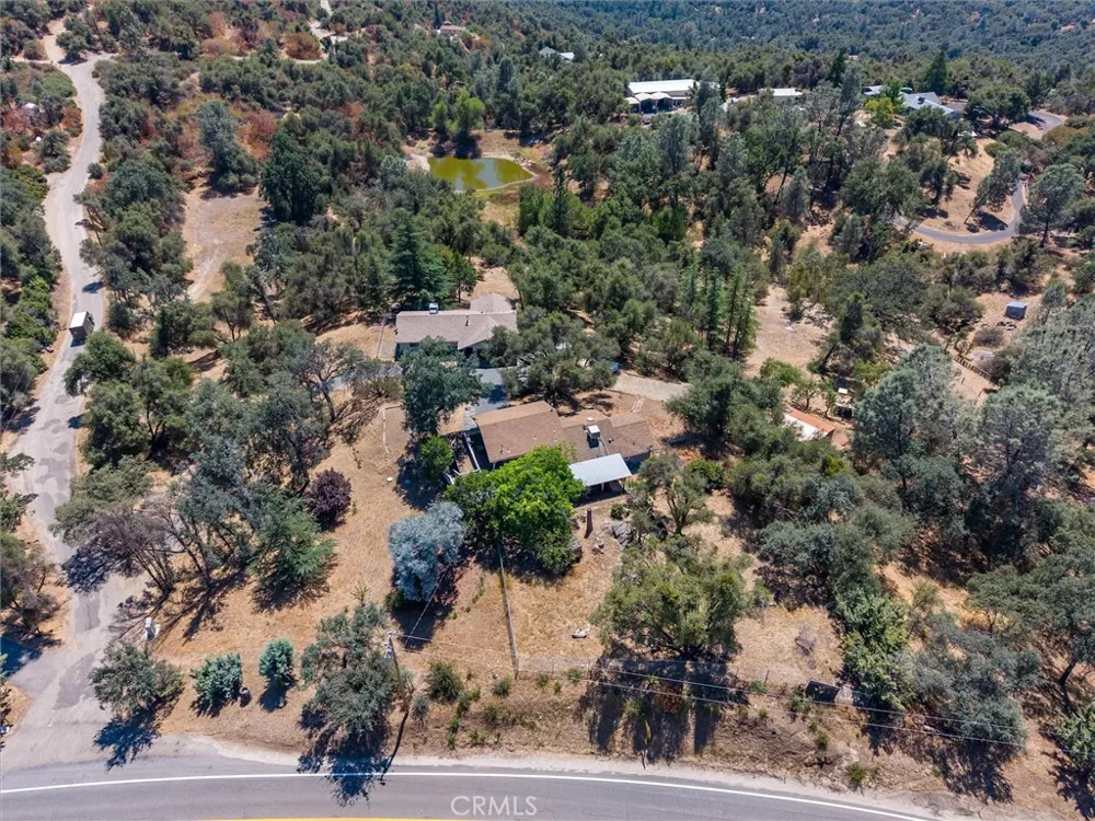 43710 Hilltop Ahwahnee, CA 93601