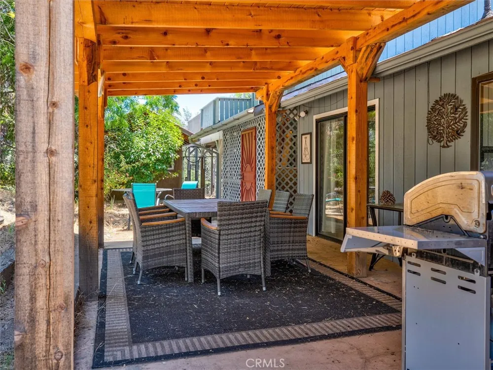 43710 Hilltop Ahwahnee, CA 93601