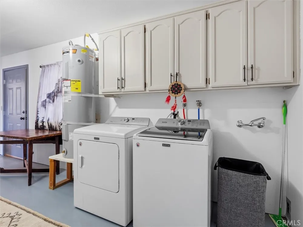 43710 Hilltop Ahwahnee, CA 93601