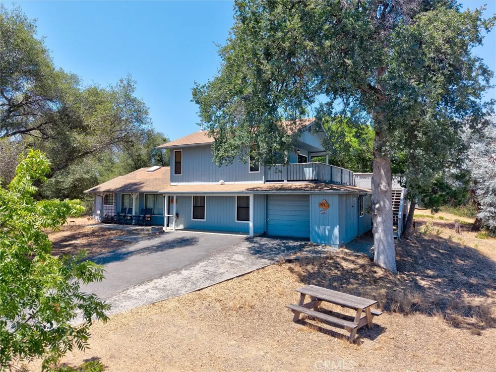 43710 Hilltop Ahwahnee, CA 93601