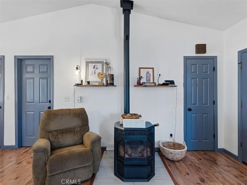 43710 Hilltop Ahwahnee, CA 93601