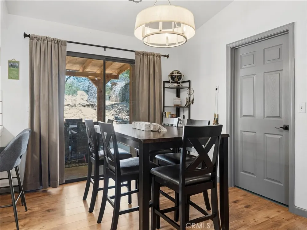 43710 Hilltop Ahwahnee, CA 93601