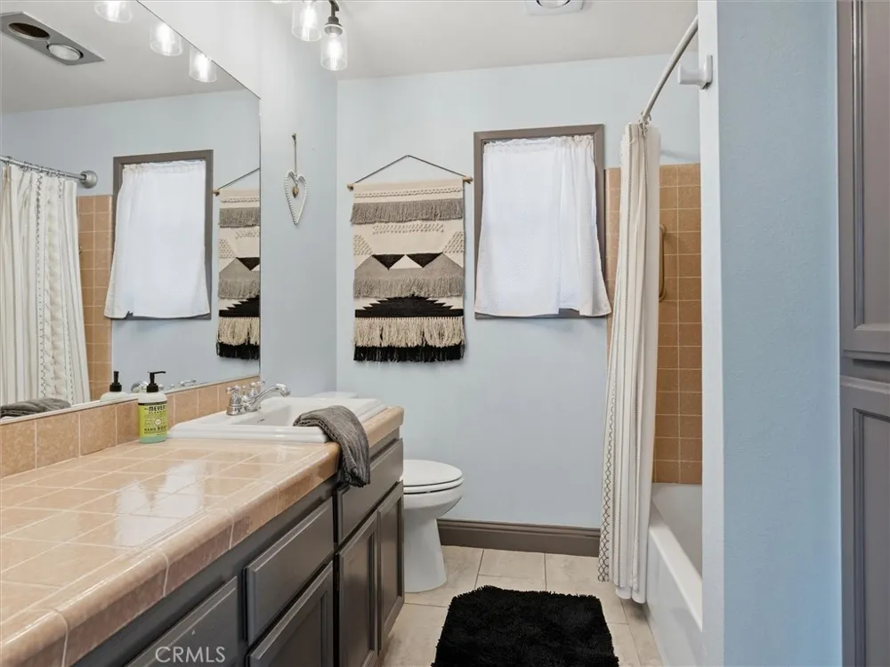 43710 Hilltop Ahwahnee, CA 93601