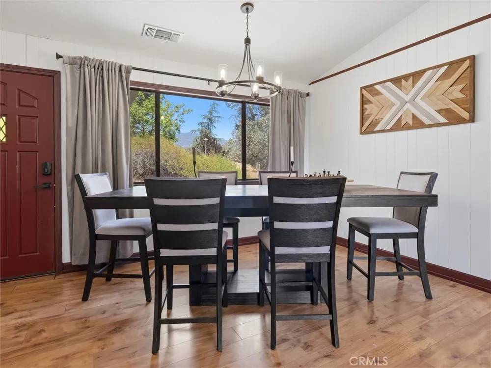 43710 Hilltop Ahwahnee, CA 93601