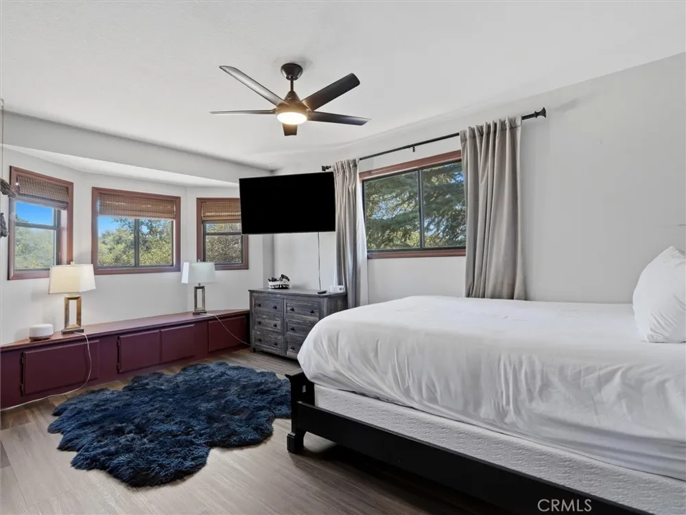43710 Hilltop Ahwahnee, CA 93601