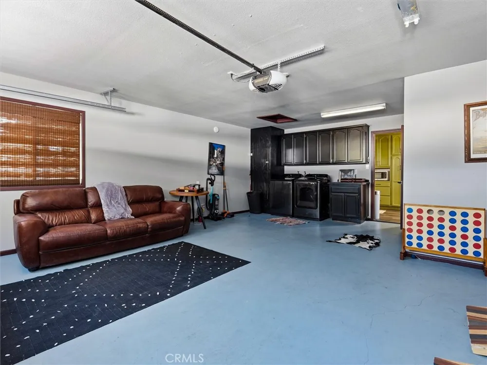 43710 Hilltop Ahwahnee, CA 93601