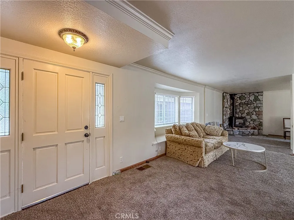 39314 Manzanita Oakhurst, CA 93644