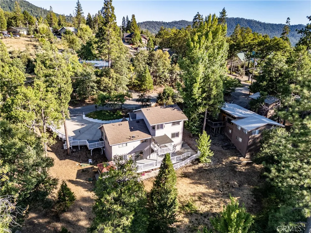 39314 Manzanita Oakhurst, CA 93644