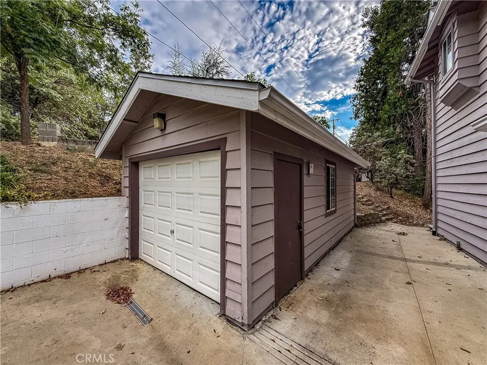 39314 Manzanita Oakhurst, CA 93644