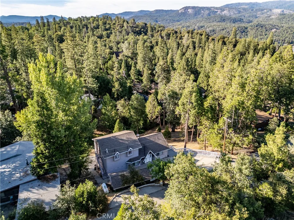 39314 Manzanita Oakhurst, CA 93644