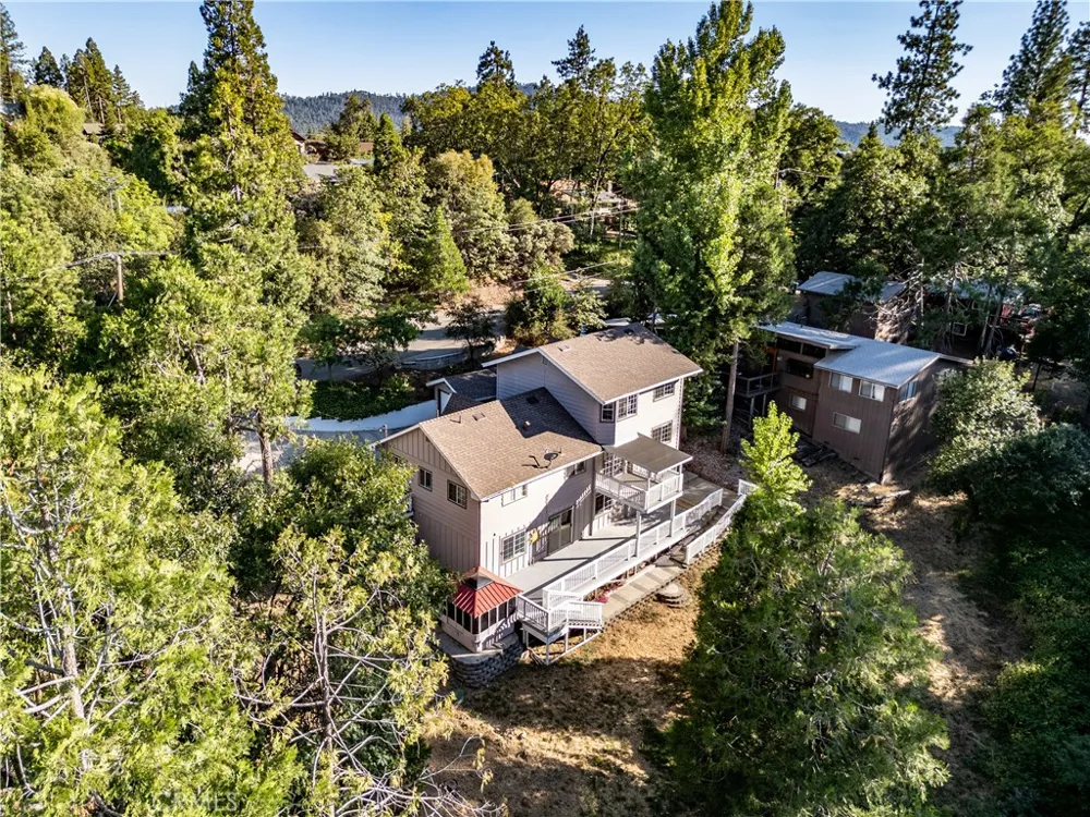 39314 Manzanita Oakhurst, CA 93644