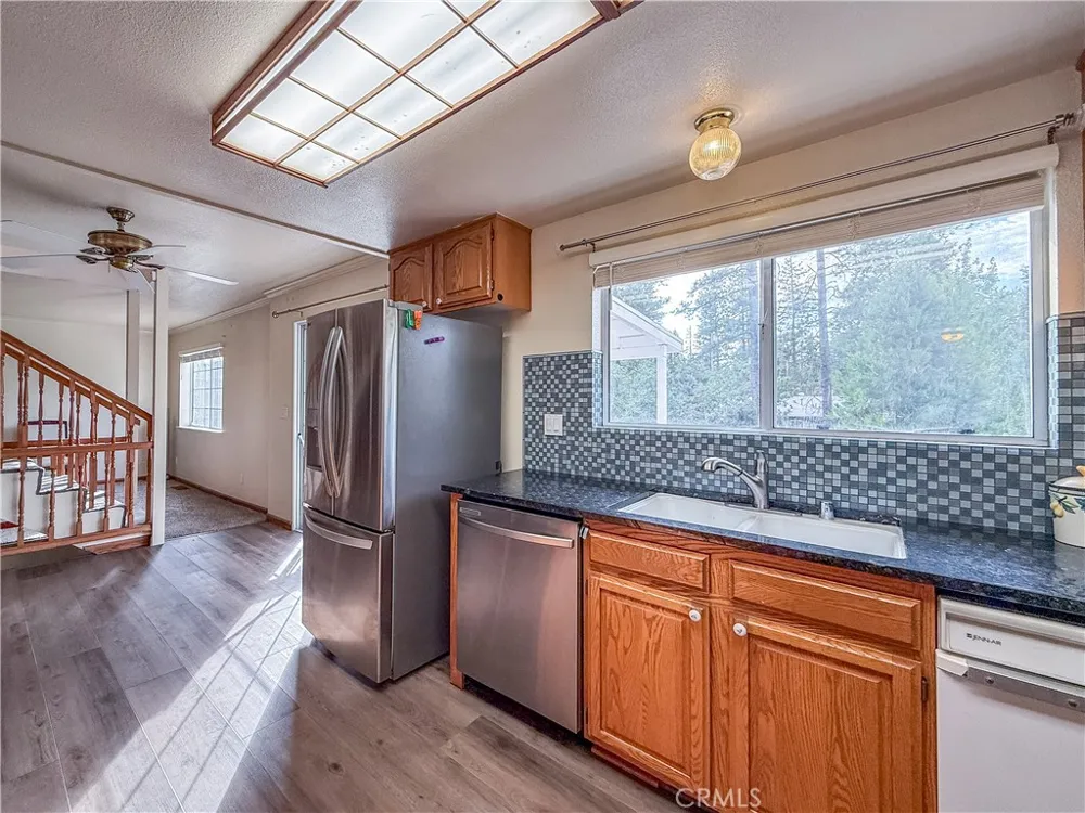 39314 Manzanita Oakhurst, CA 93644
