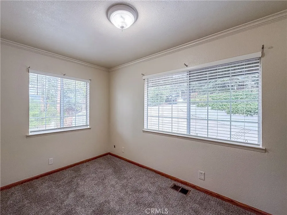 39314 Manzanita Oakhurst, CA 93644