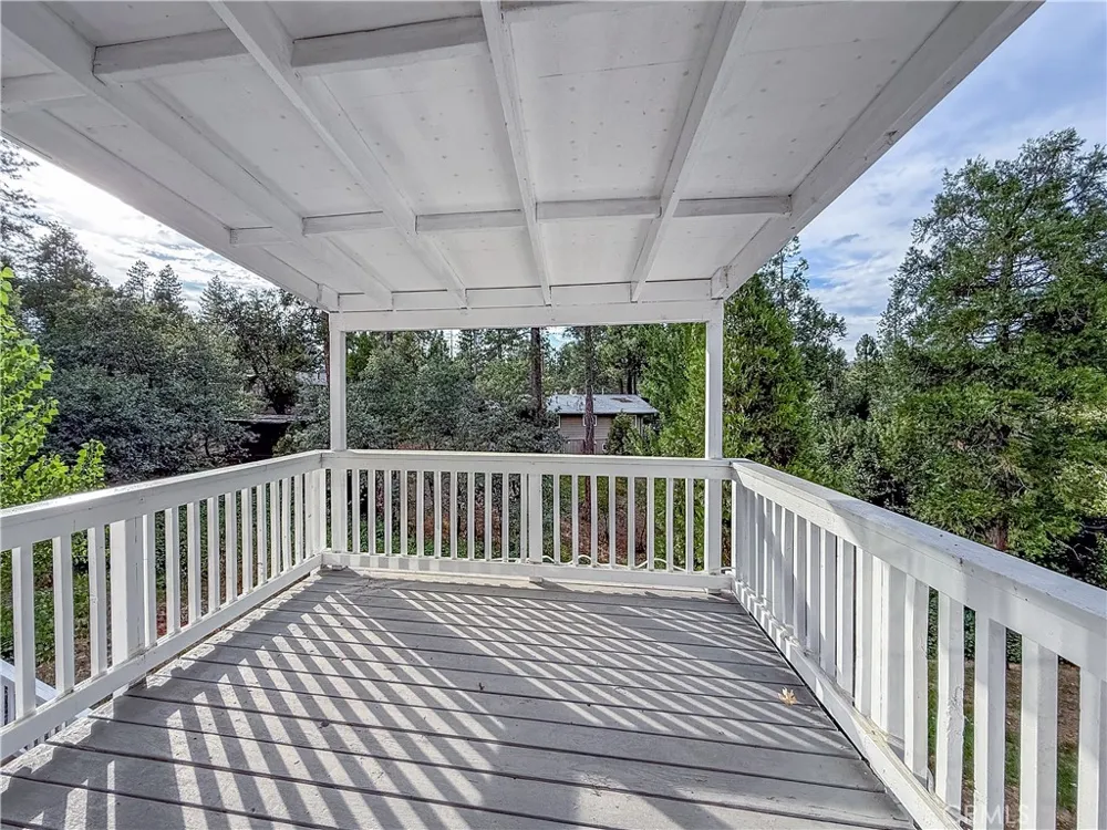 39314 Manzanita Oakhurst, CA 93644