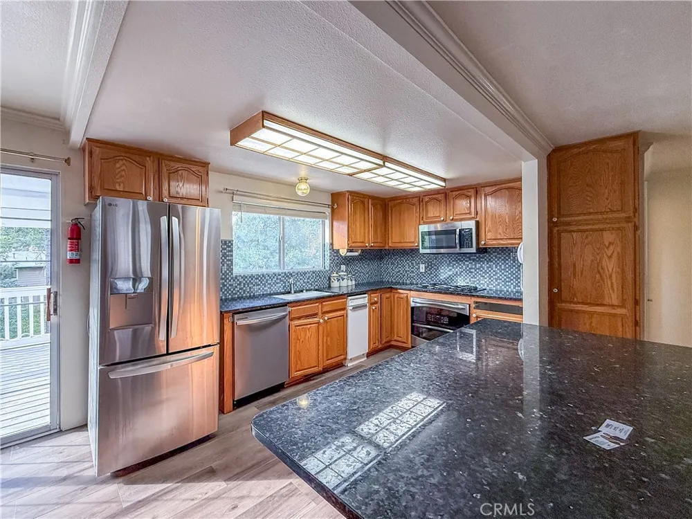 39314 Manzanita Oakhurst, CA 93644