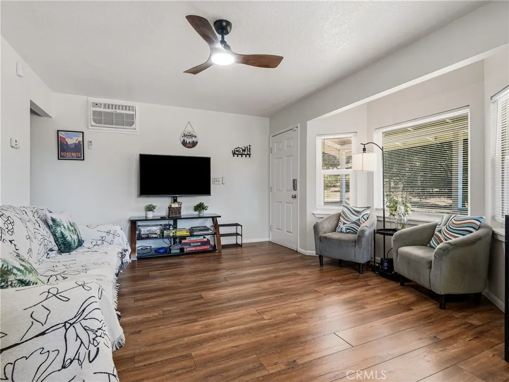 38209 Wortham Road Oakhurst, CA 93644