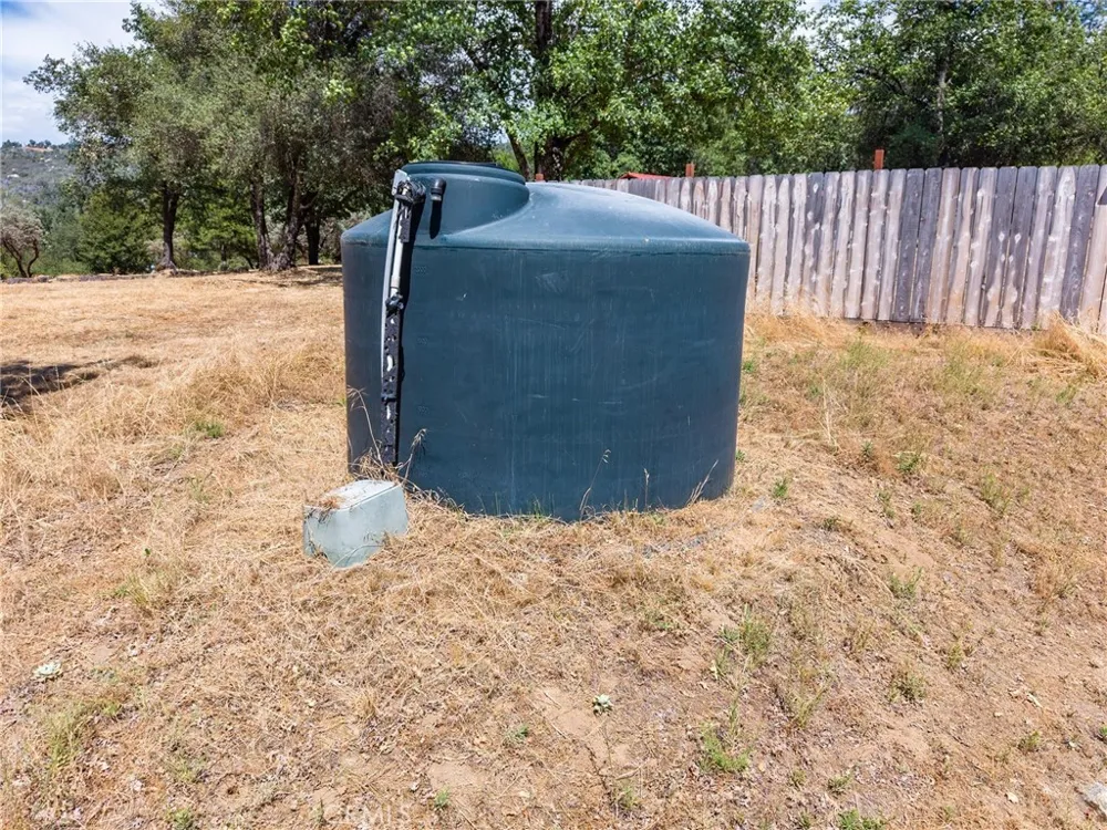 38209 Wortham Road Oakhurst, CA 93644