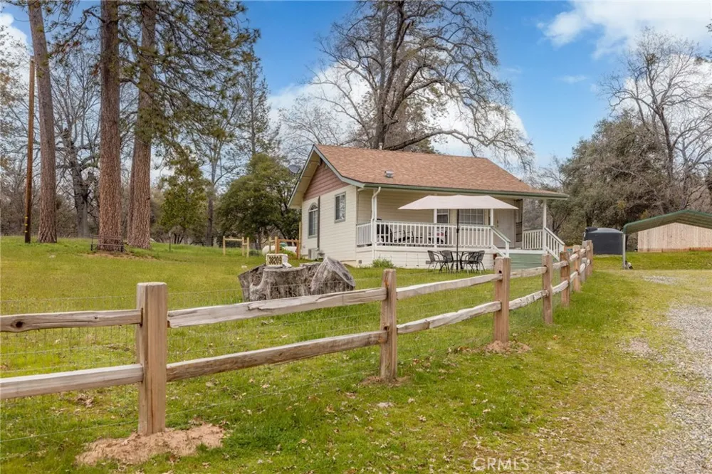 38209 Wortham Road Oakhurst, CA 93644