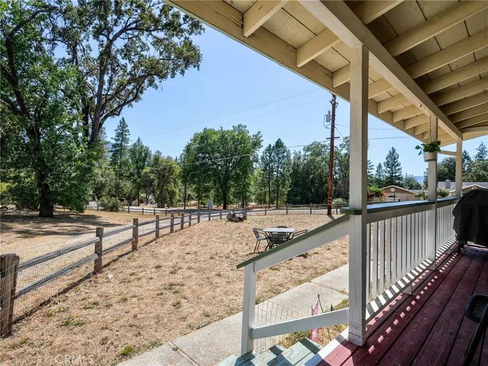 38209 Wortham Road Oakhurst, CA 93644