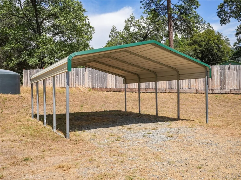 38209 Wortham Road Oakhurst, CA 93644
