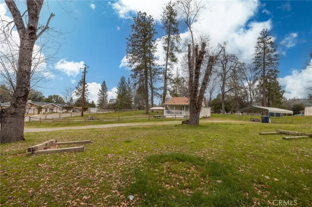 38209 Wortham Road Oakhurst, CA 93644