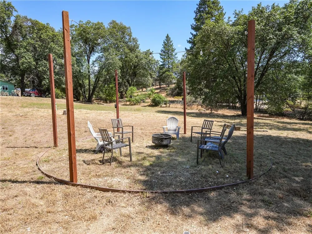 38209 Wortham Road Oakhurst, CA 93644