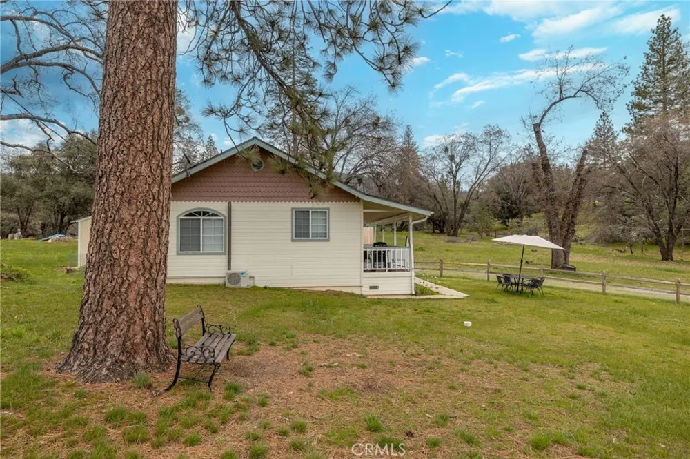 38209 Wortham Road Oakhurst, CA 93644