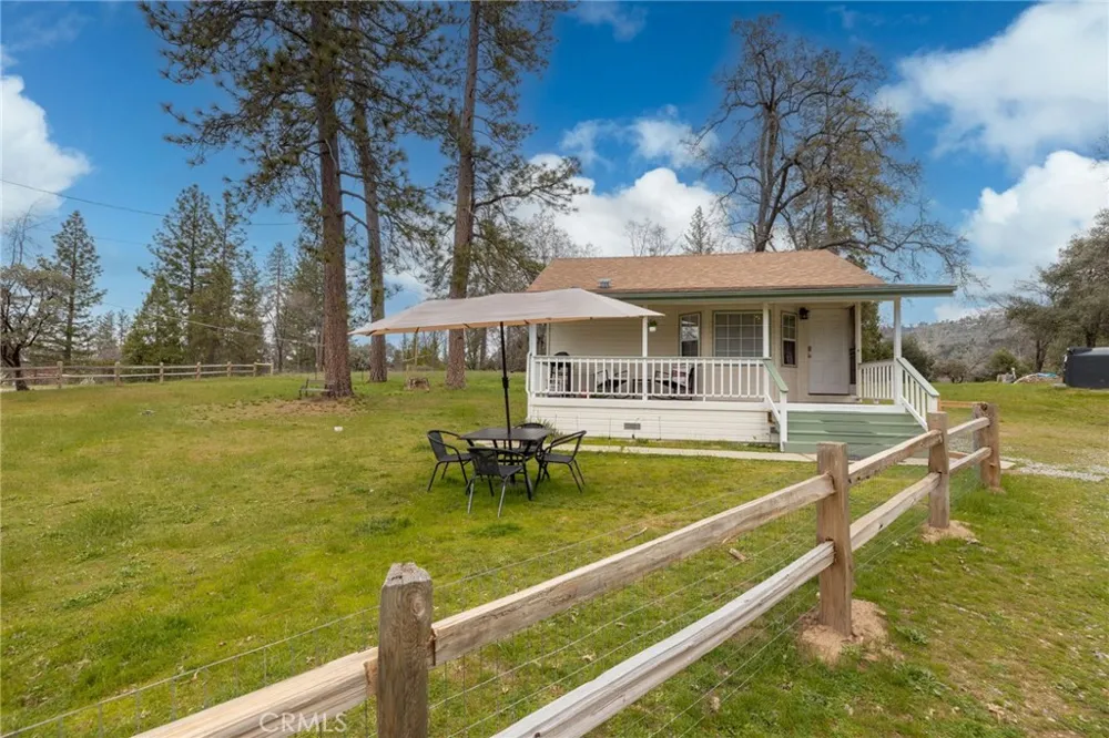 38209 Wortham Road Oakhurst, CA 93644